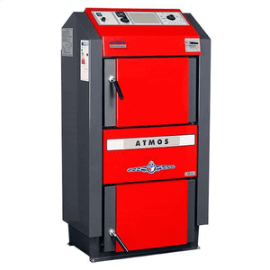 Roter und grauer Holzvergaser Kessel Atmos GS 25 kW für effizientes Heizen