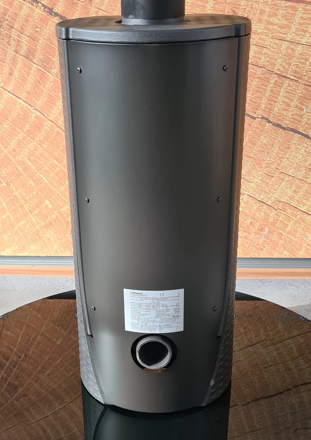 Cheminée design en fonte Plamen Tara – indépendante de l'air ambiant